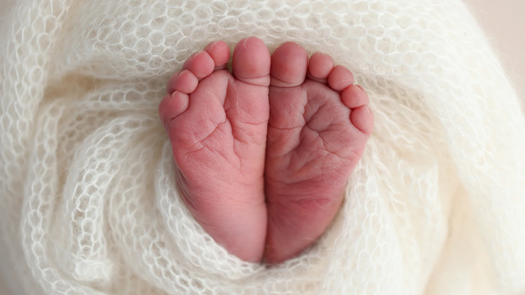 Newborn baby representing a Canadian citizen’s child born abroad.