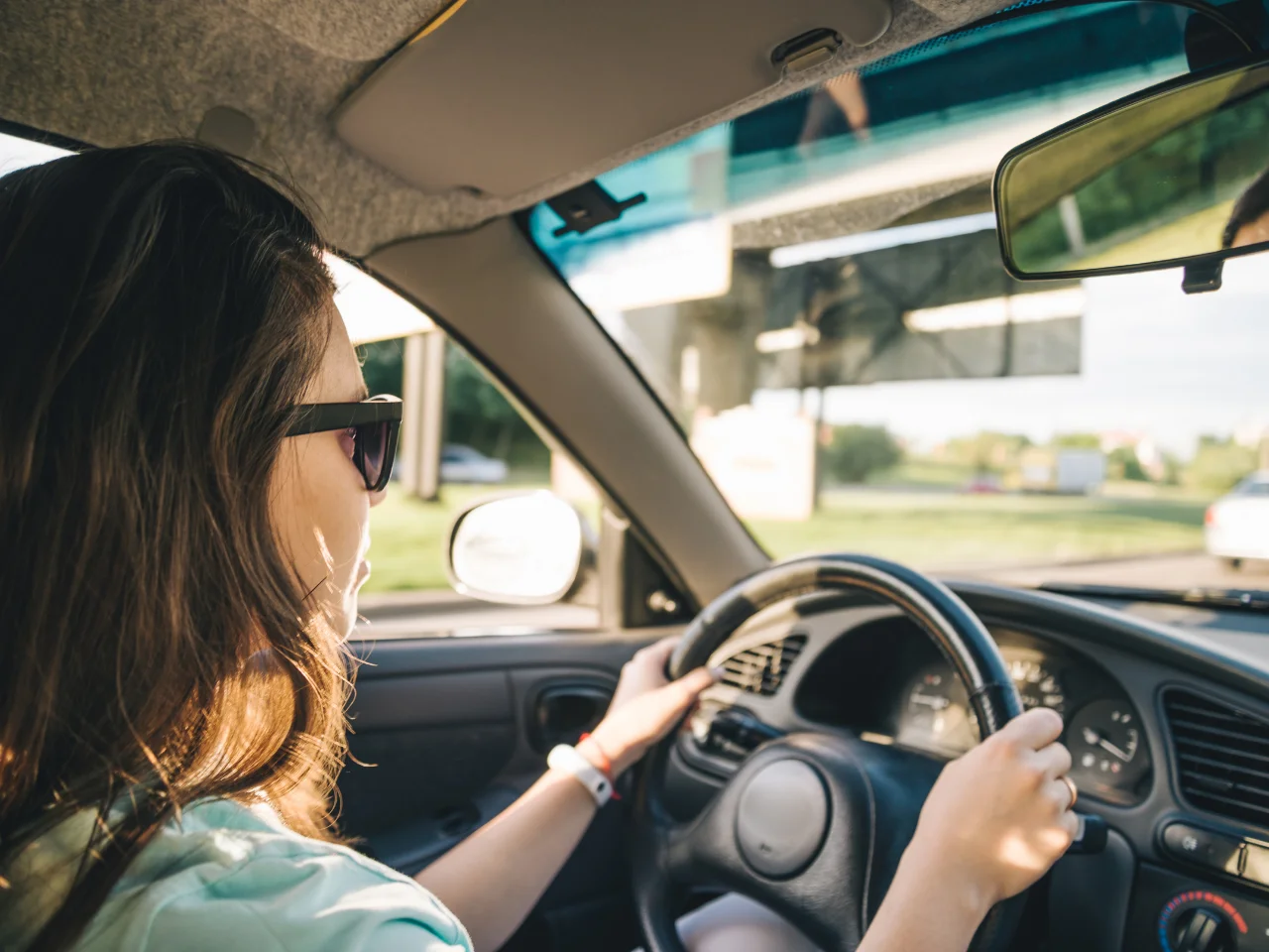 New Alberta resident preparing to visit an Alberta registry after exchanging a foreign driver's licence.