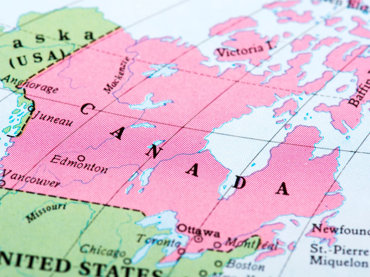 Map of Canada highlighting the official languages across provinces and territories.
